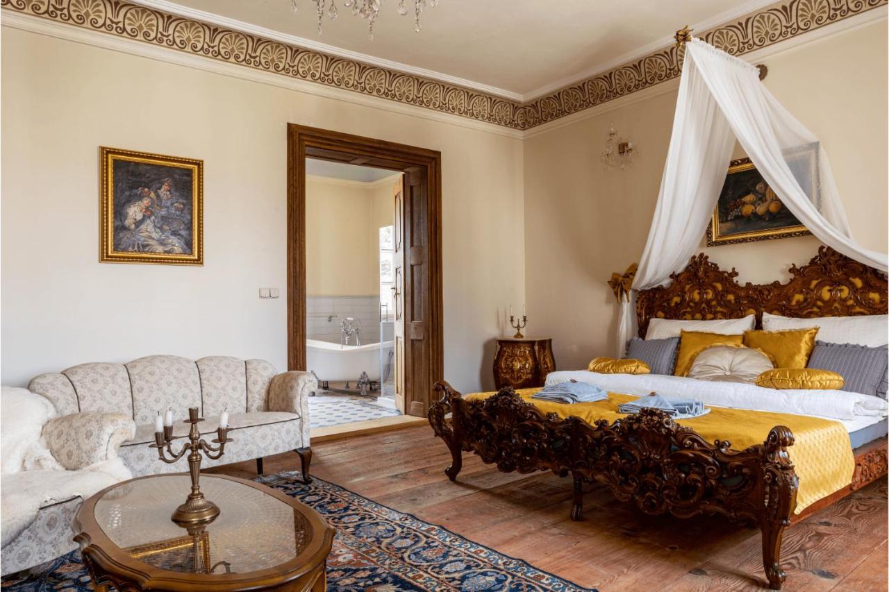 Ambrozuv Dvur Appartement Pouzdrany Buitenkant foto