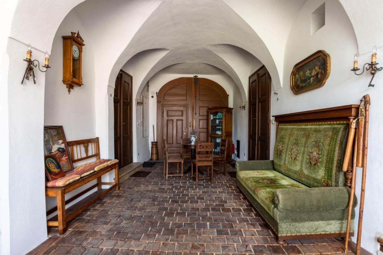 Ambrozuv Dvur Appartement Pouzdrany Buitenkant foto