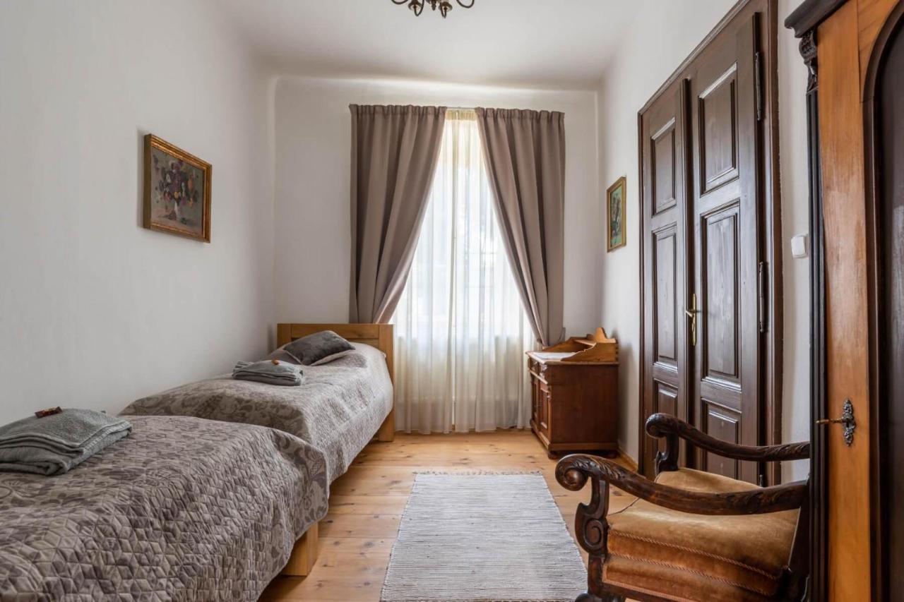 Ambrozuv Dvur Appartement Pouzdrany Buitenkant foto